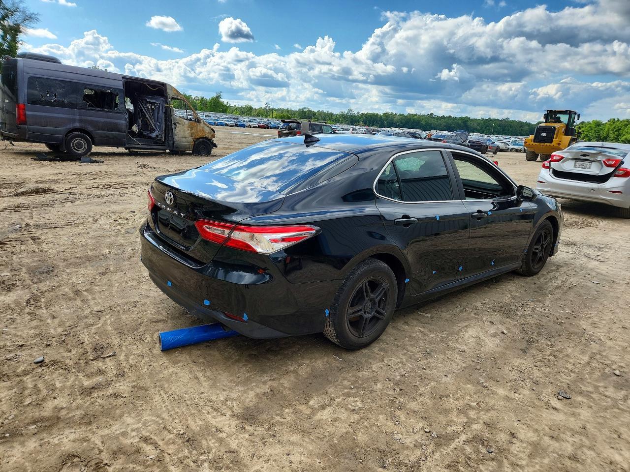 2019 Toyota Camry L - Image 3