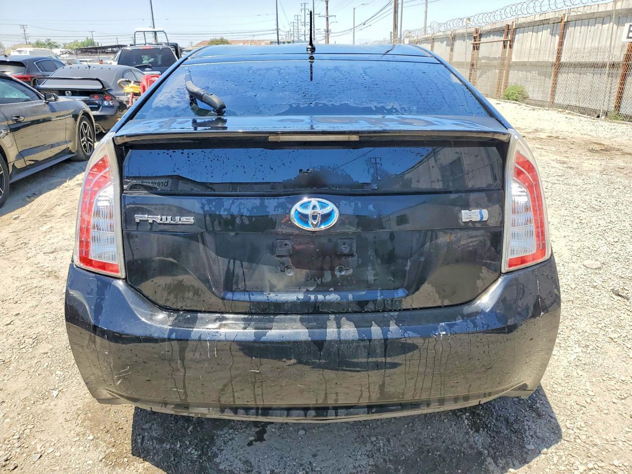 2014 Toyota Prius Two - Фото 6