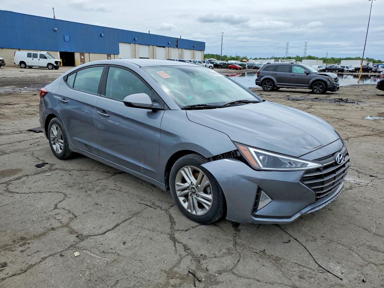2019 Hyundai Elantra Sel - Image 4