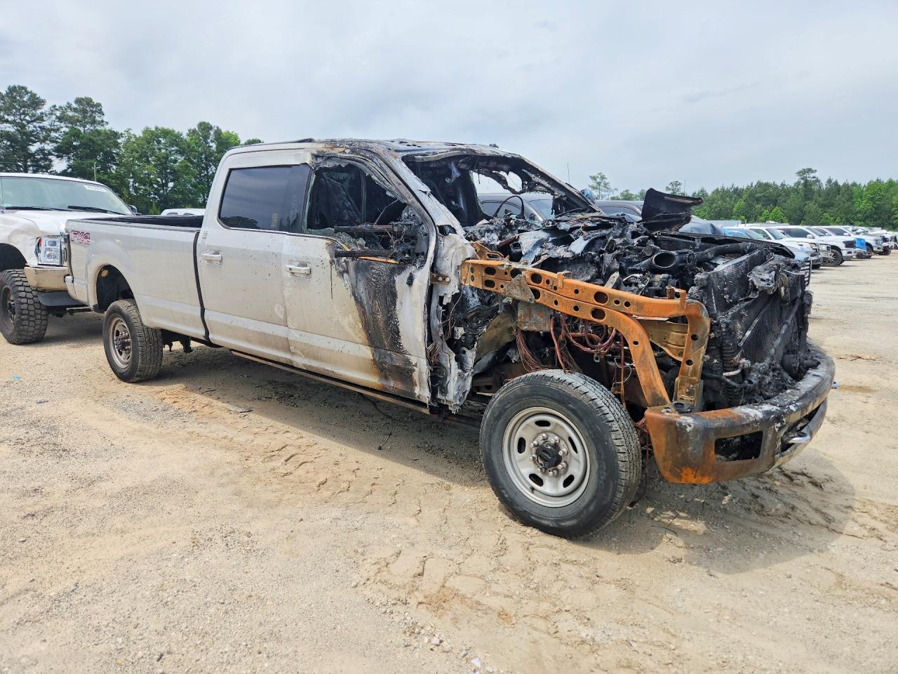 2017 Ford F350 Super Duty - Фото 4