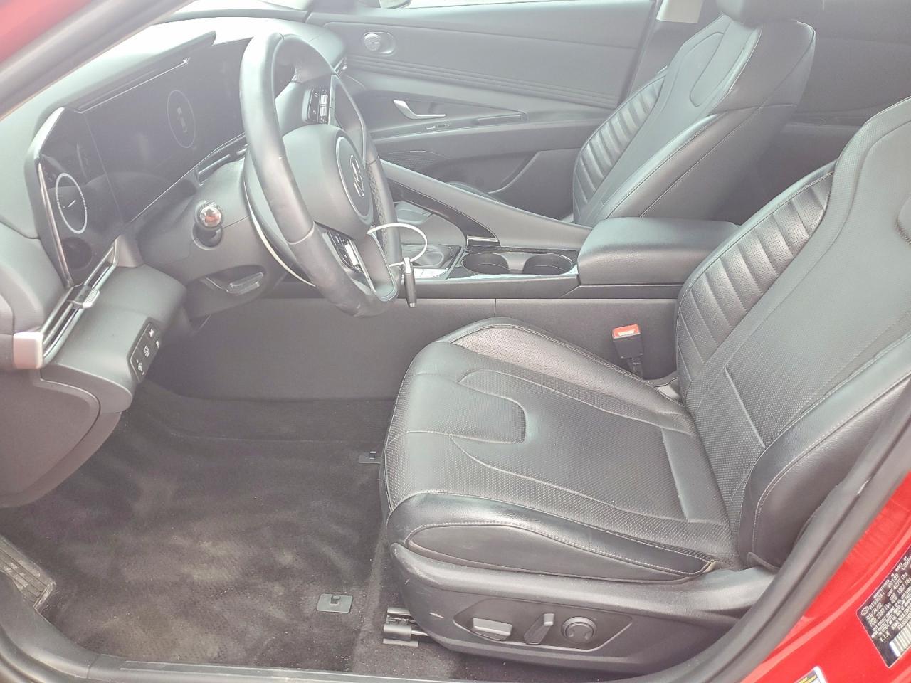 2023 Hyundai Elantra Limited - Image 7