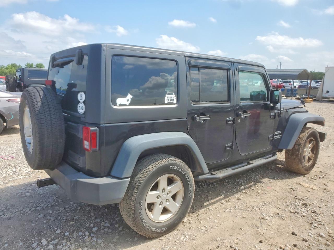 2016 Jeep Wrangler Unlimited Sport - Image 3