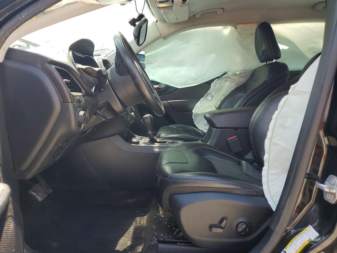 2019 Jeep Cherokee Trailhawk - Image 7