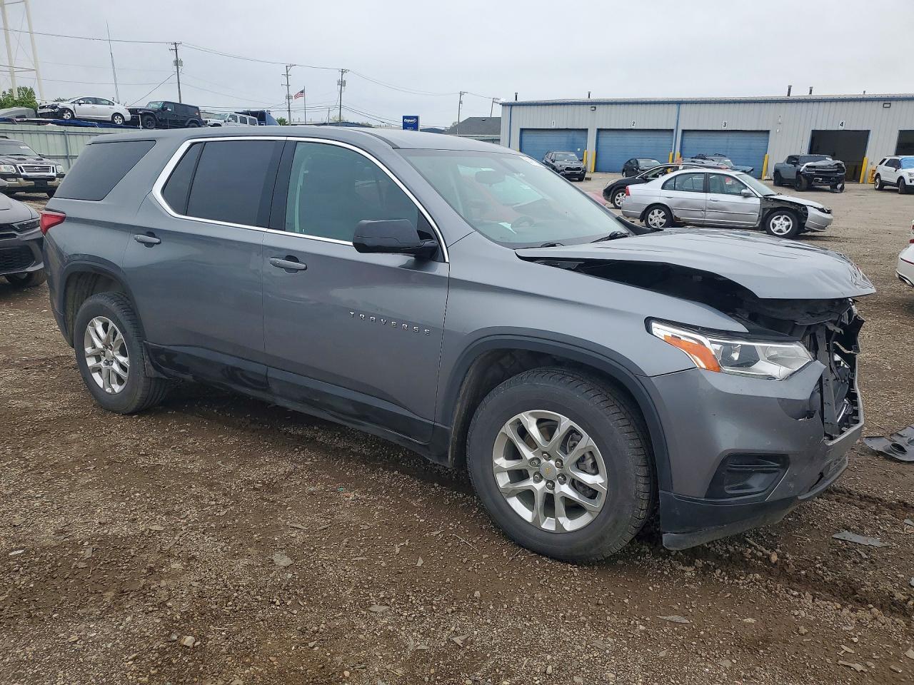 2020 Chevrolet Traverse Ls - Image 4