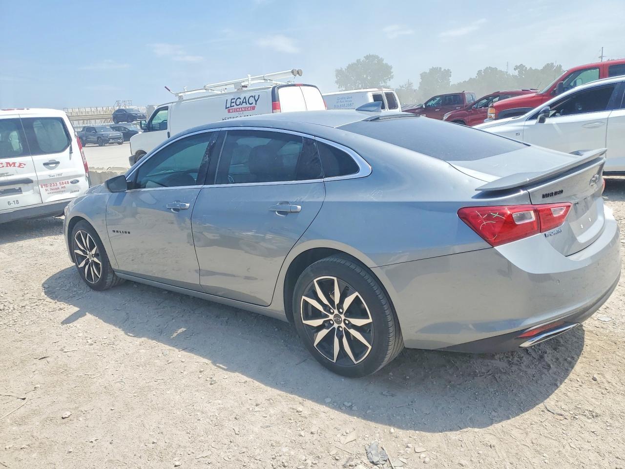 2024 Chevrolet Malibu Rs - Фото 2