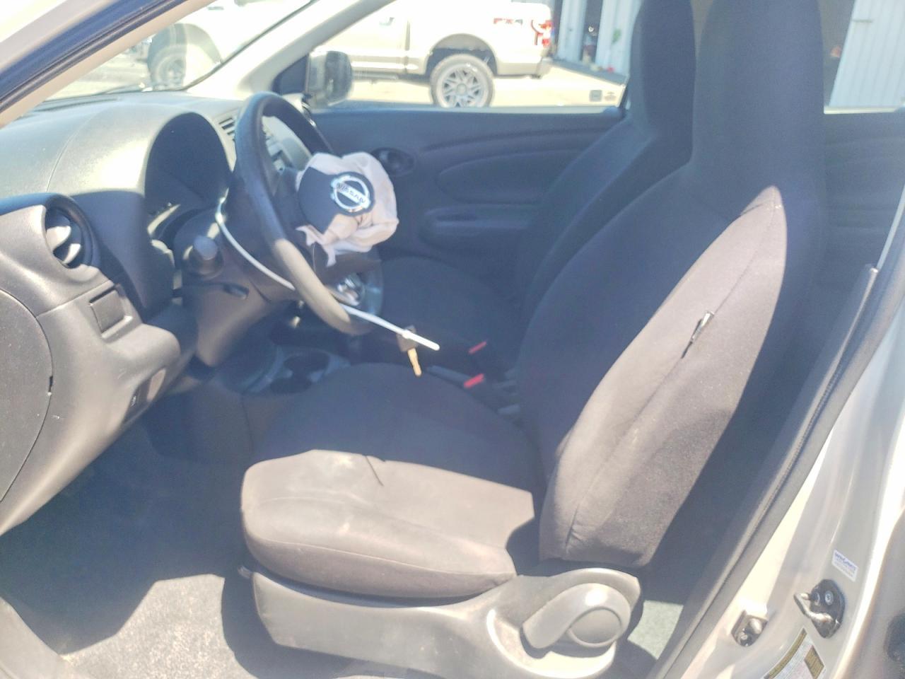 2014 Nissan Versa 1.6 S Plus - Image 7