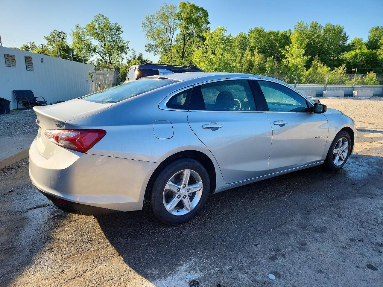 2022 Chevrolet Malibu Lt - Фото 3
