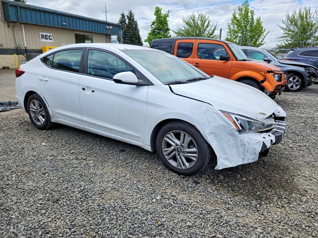 2020 Hyundai Elantra Sel - Image 4