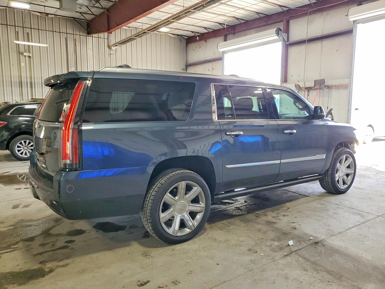 2020 Cadillac Escalade Esv Premium Luxury - Фото 3