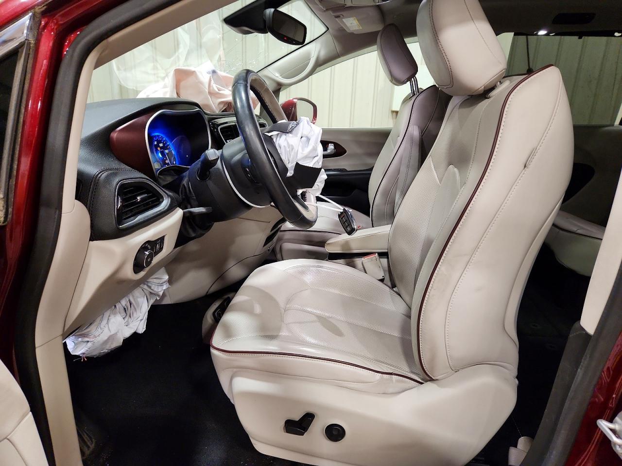 2018 Chrysler Pacifica Limited - Image 7