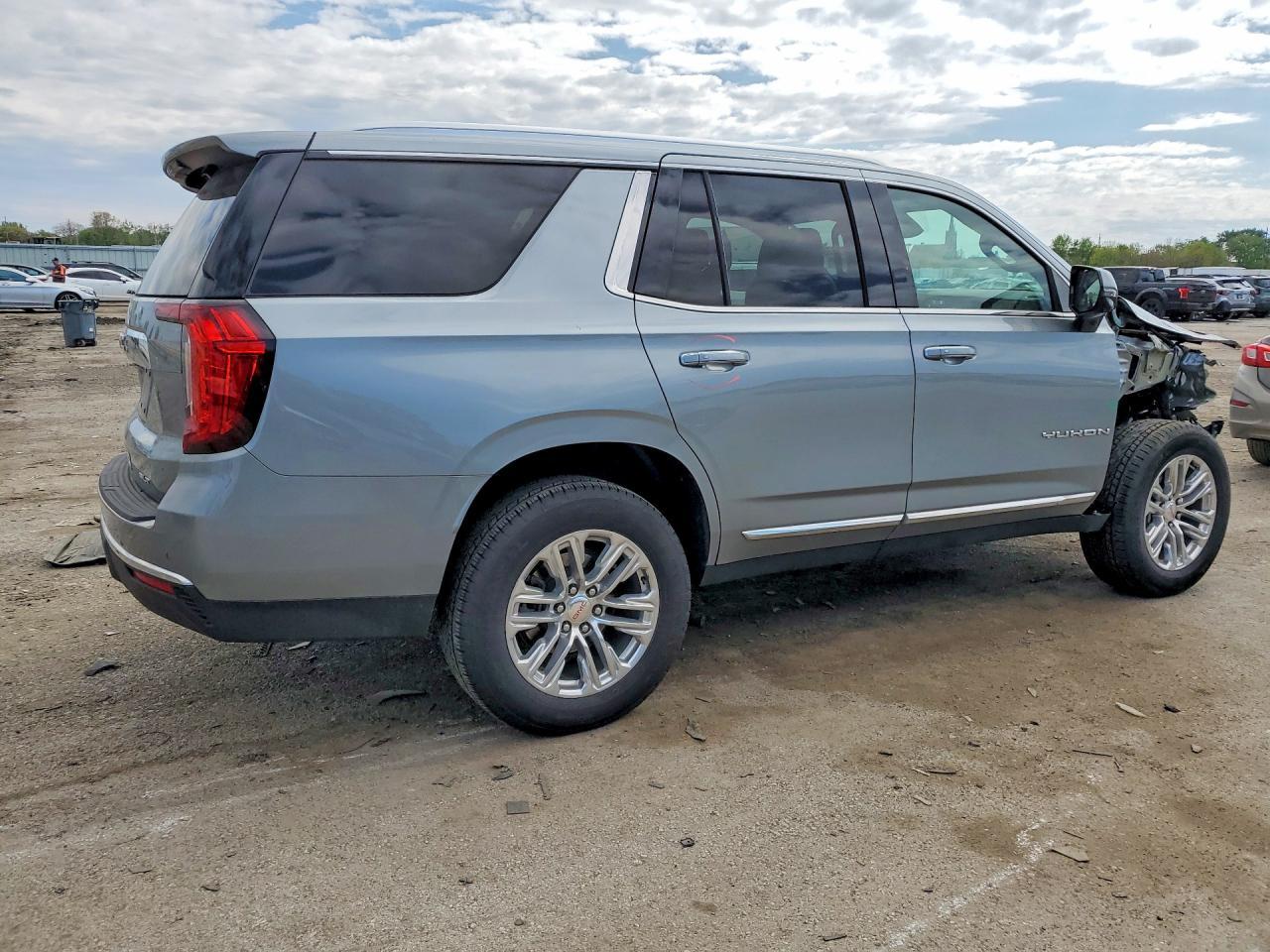 2024 GMC Yukon Slt - Фото 3