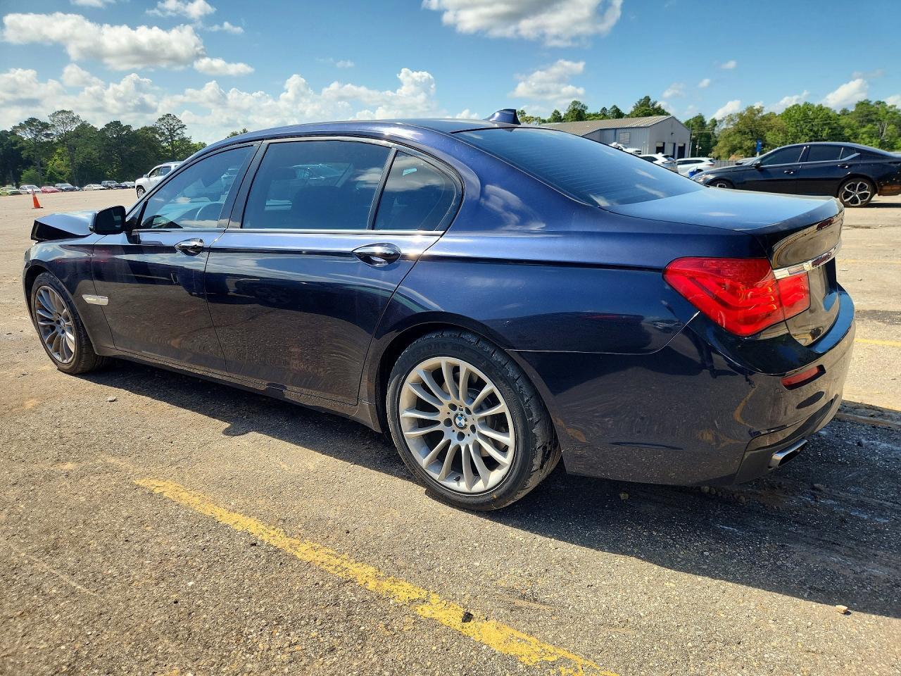 2011 BMW 740 Li - Image 2