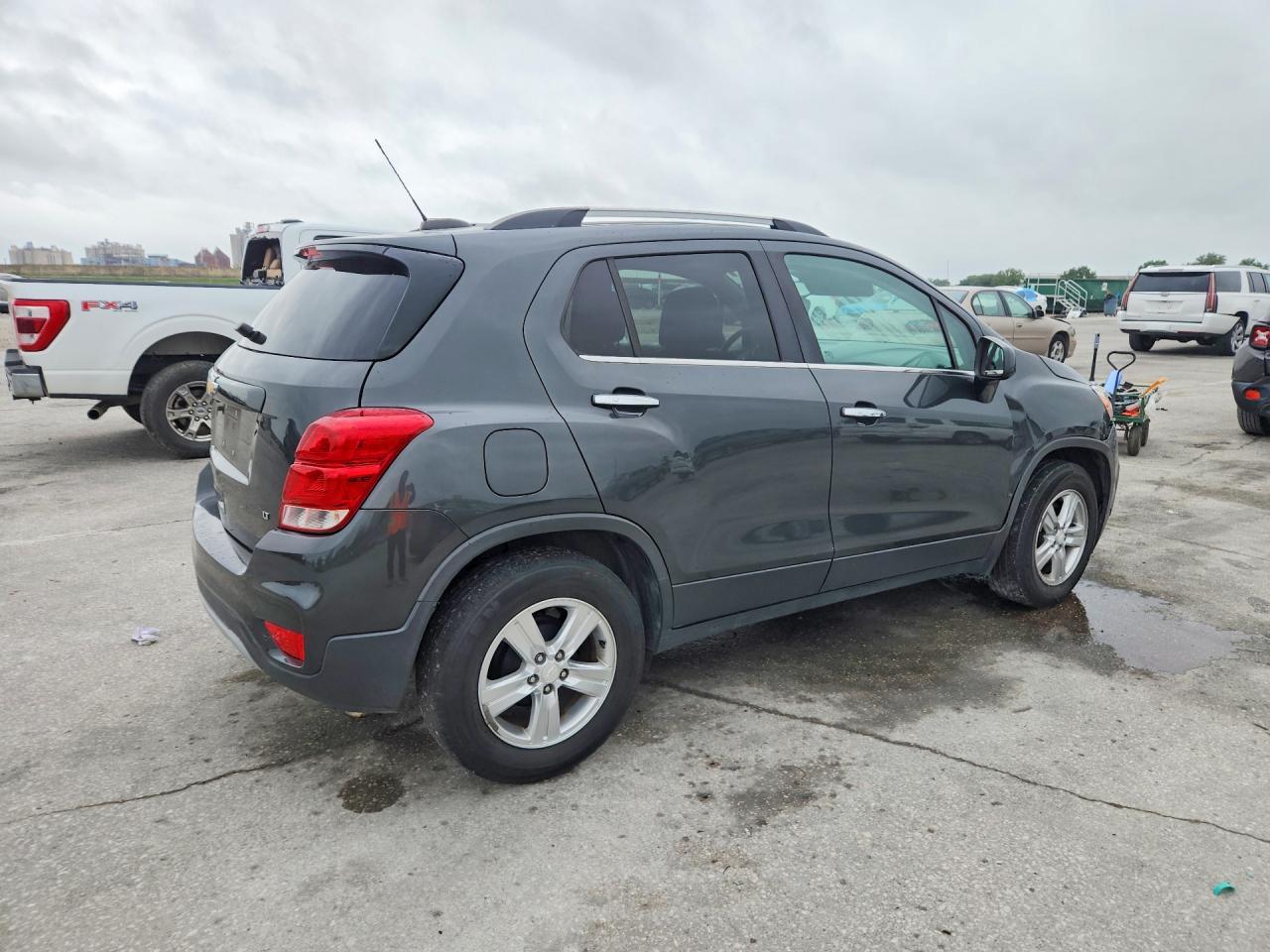 2017 Chevrolet Trax 1Lt - Image 3