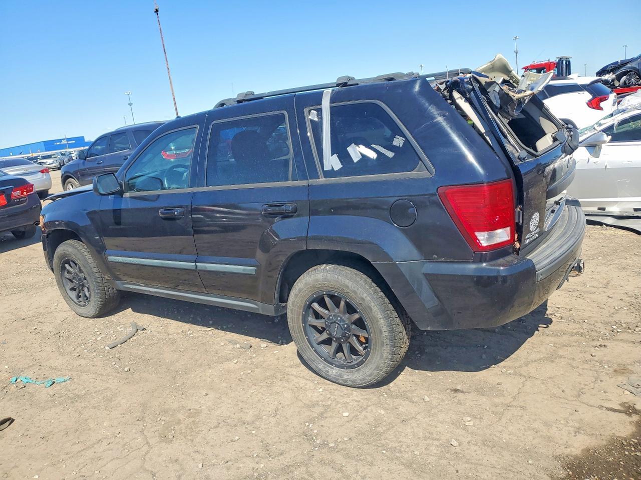 2008 Jeep Grand Cherokee Laredo - Image 2