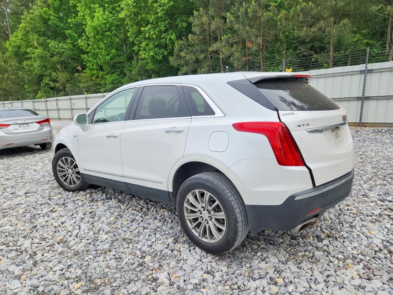 2018 Cadillac Xt5 Luxury - Image 2