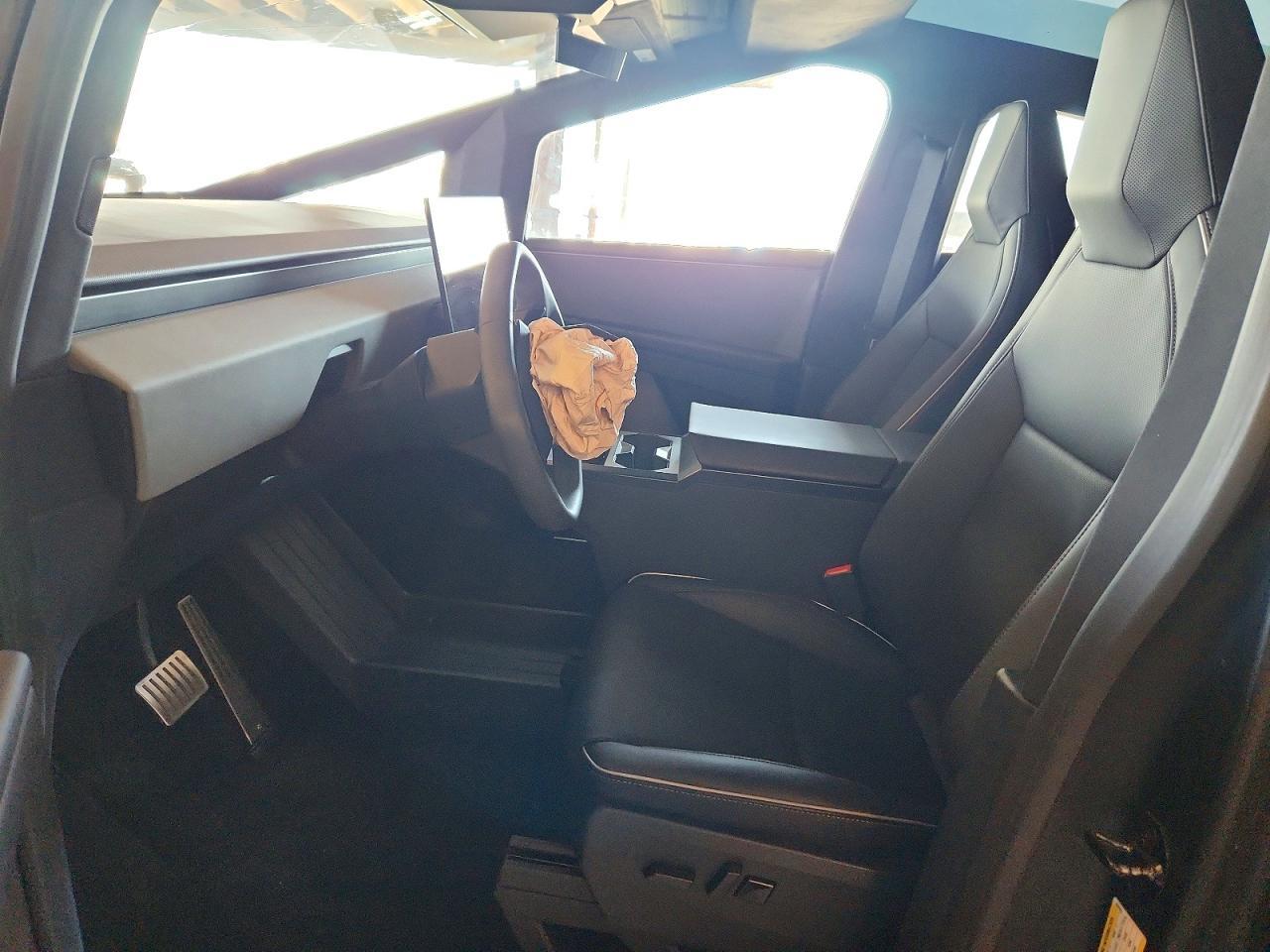 2024 Tesla Cybertruck - Фото 7