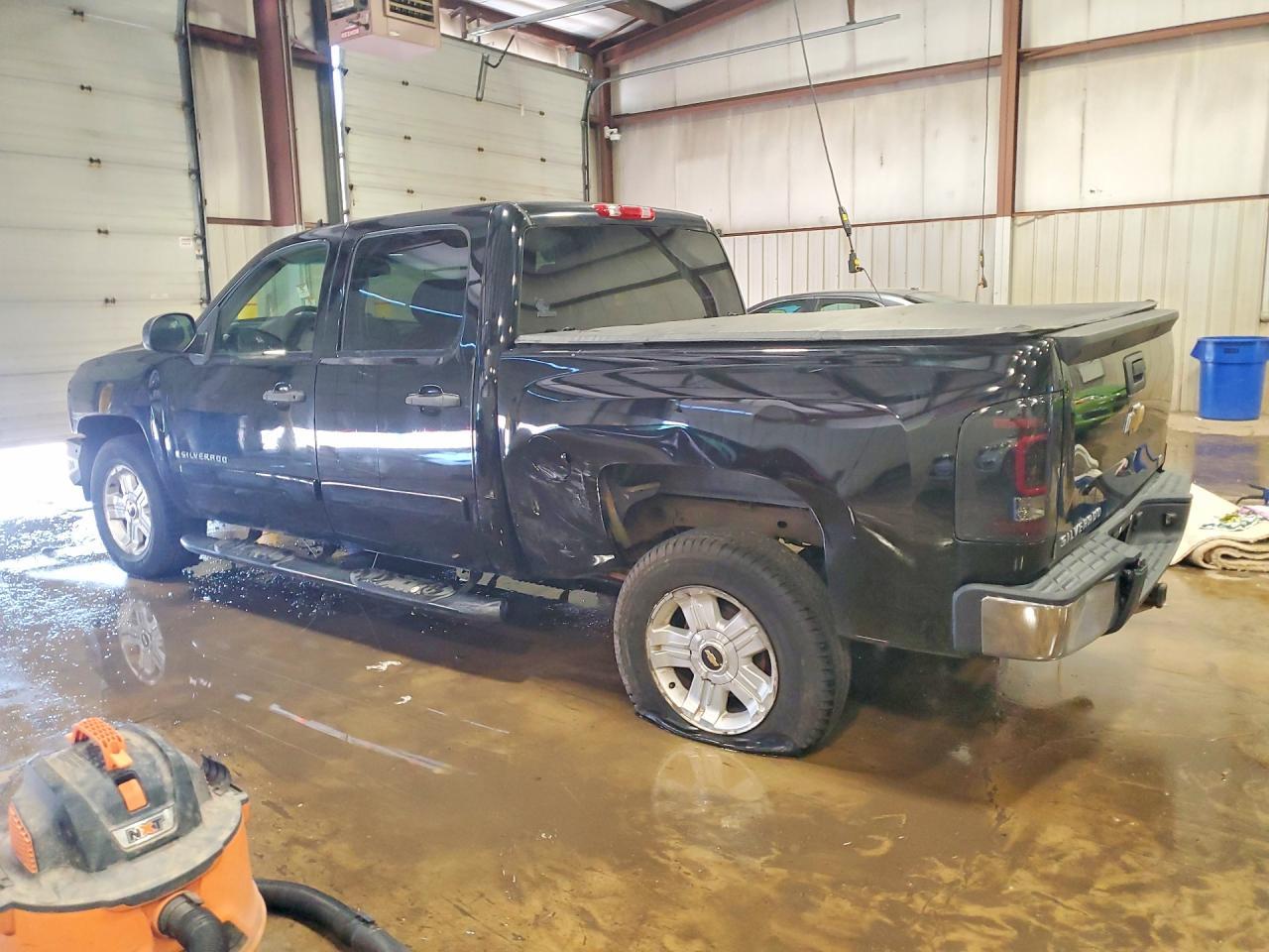 2008 Chevrolet Silverado K1500 - Фото 2