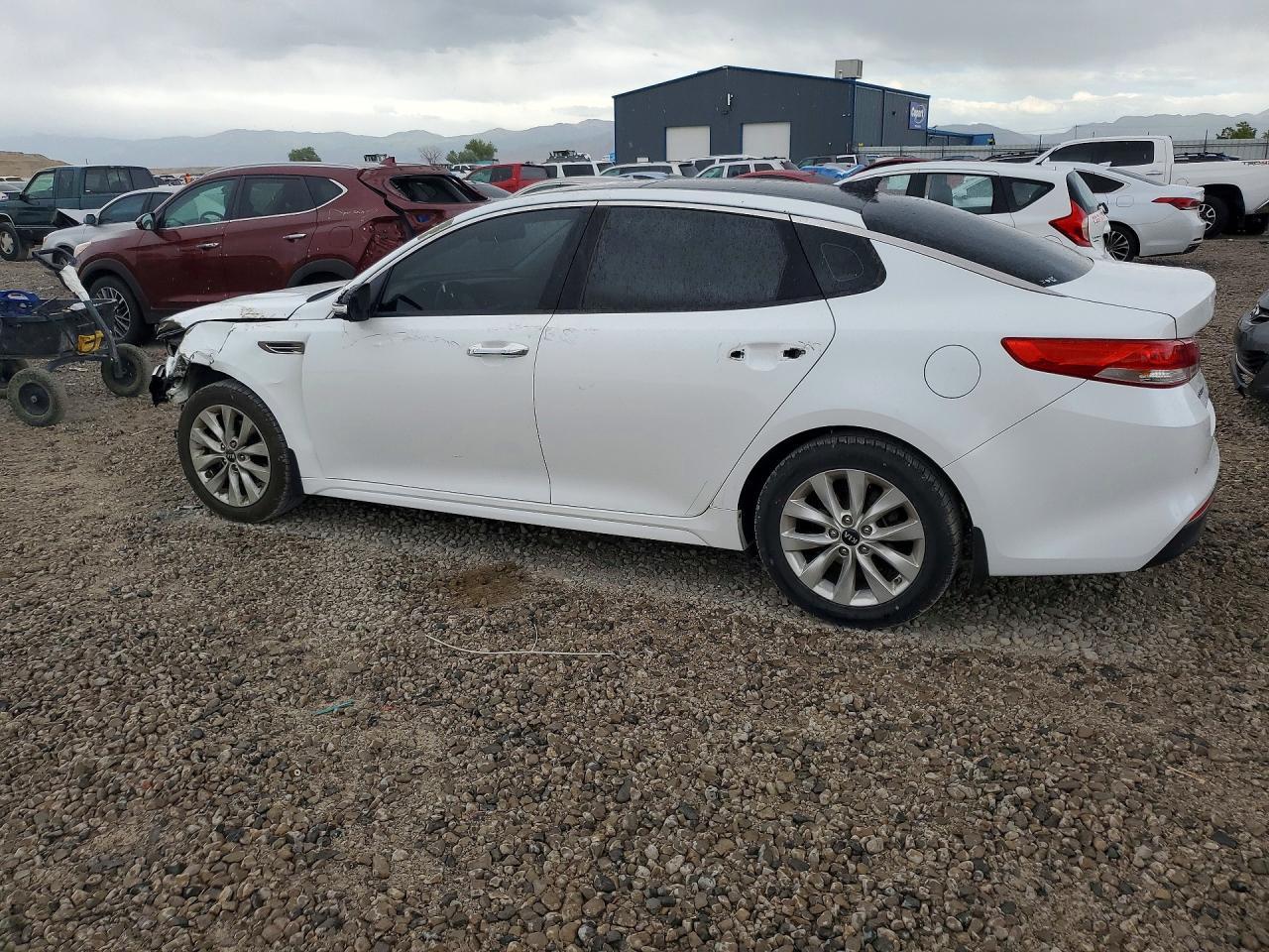 2016 Kia Optima Ex - Image 2