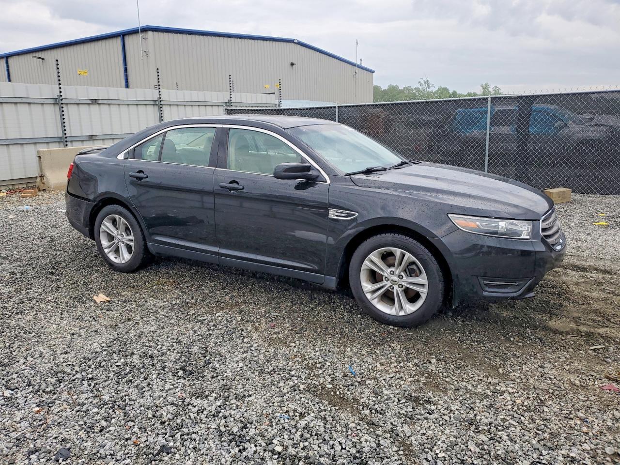 2015 Ford Taurus Sel - Image 4
