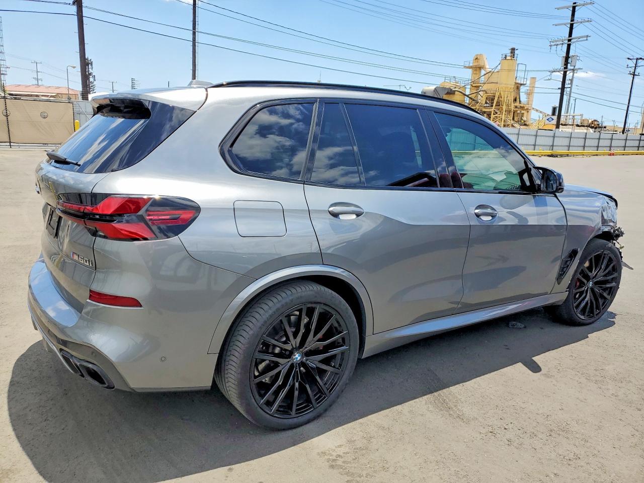 2024 BMW X5 M60I - Фото 3