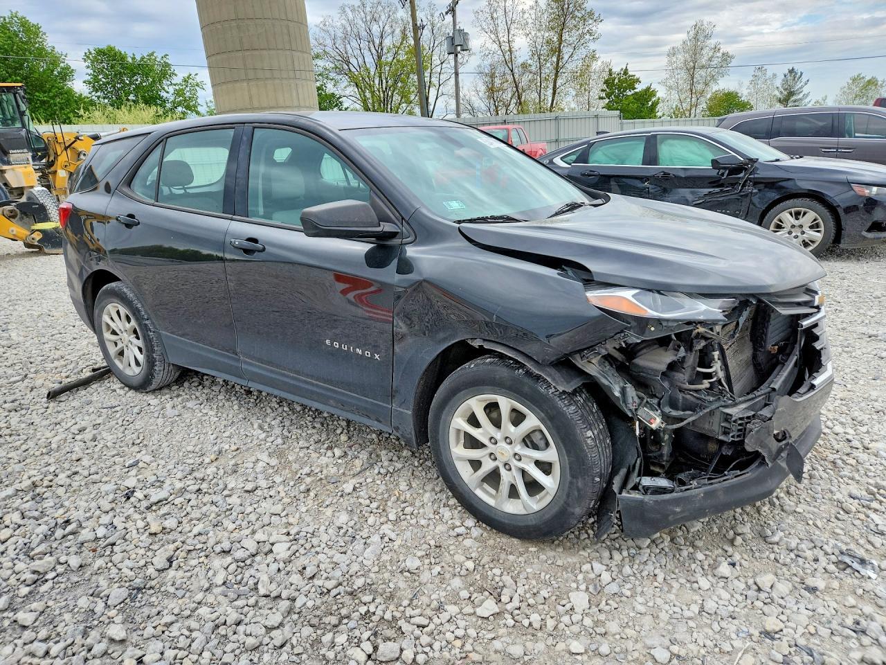 2019 Chevrolet Equinox Ls - Фото 4