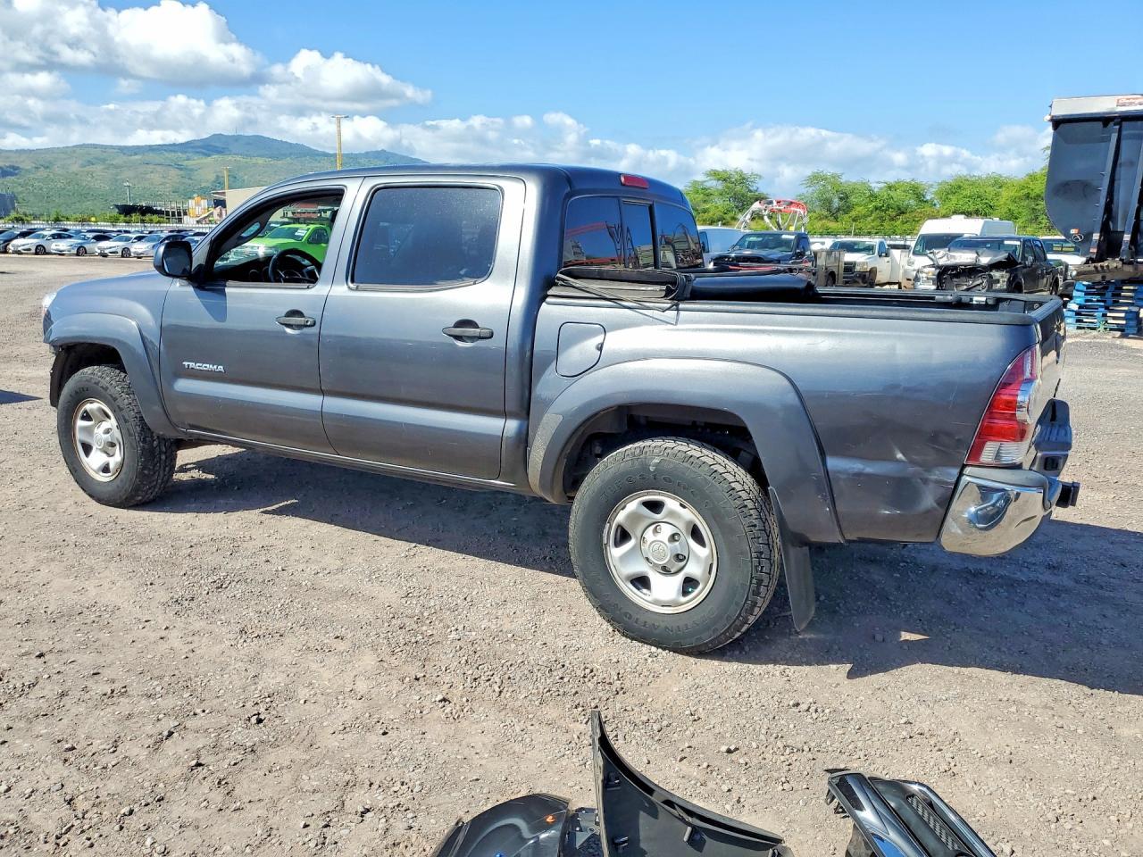 2013 Toyota Tacoma Double Cab Prerunner - Image 2