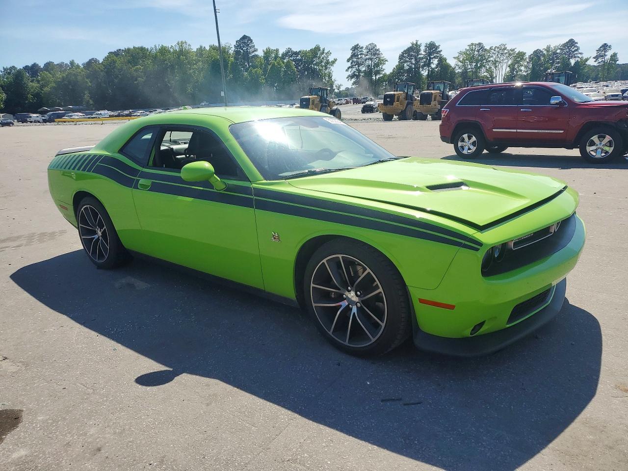 2015 Dodge Challenger R - Image 4