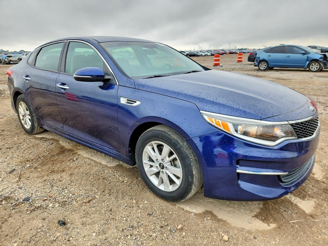 2018 Kia Optima Lx - Image 4