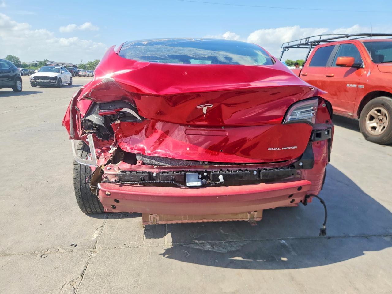 2018 Tesla Model 3 - Фото 6