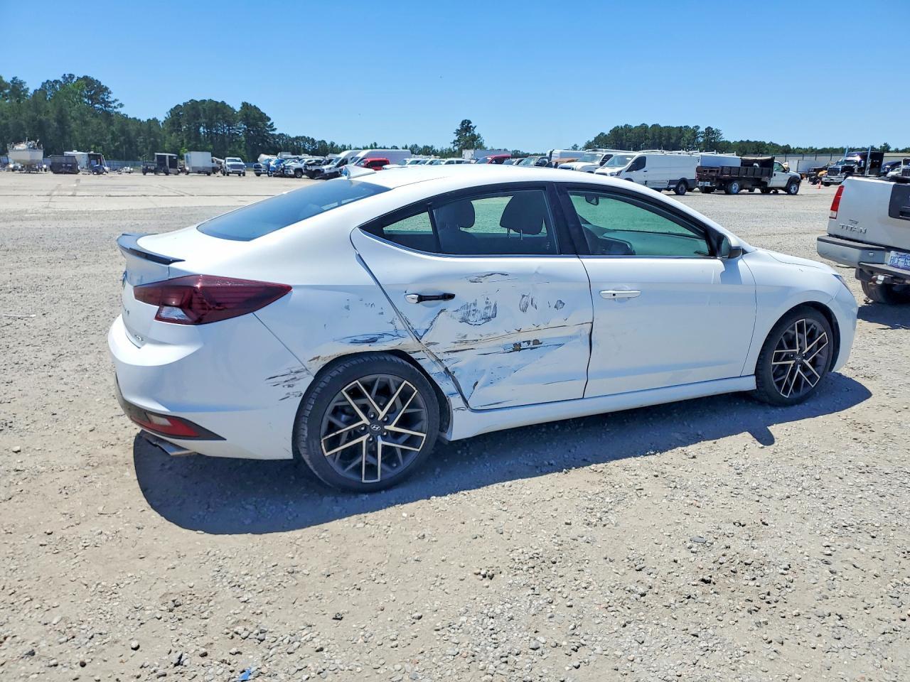 2020 Hyundai Elantra Sport - Image 3