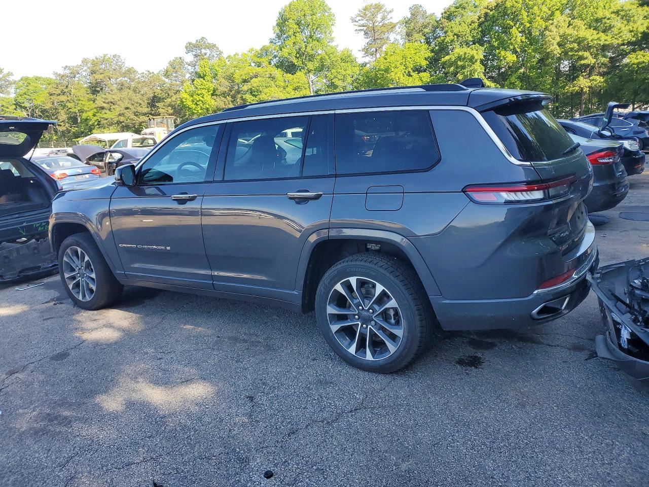 2023 Jeep Grand Cherokee L Overland - Image 2