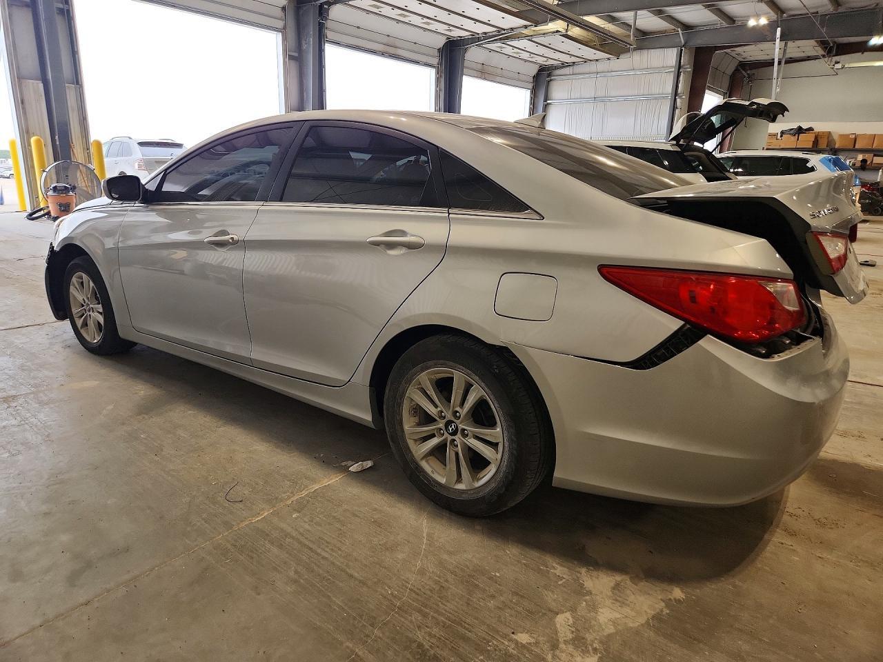 2012 Hyundai Sonata Gls - Фото 2