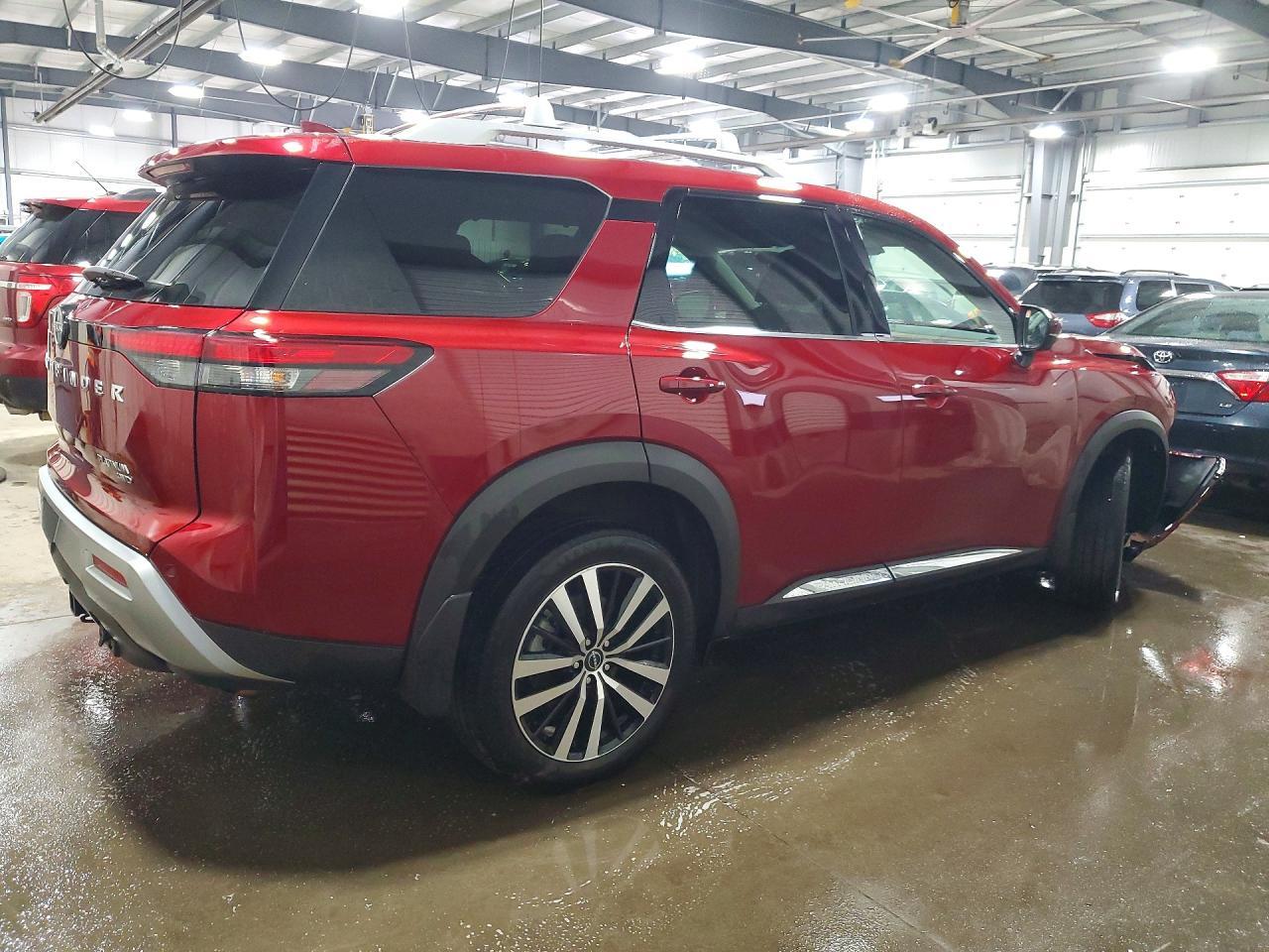 2023 Nissan Pathfinder Platinum - Фото 3