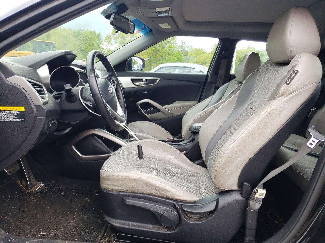 2013 Hyundai Veloster Base - Image 7