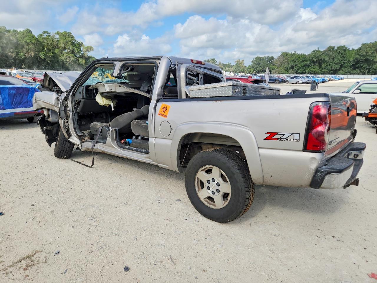 2005 Chevrolet Silverado K1500 - Фото 2
