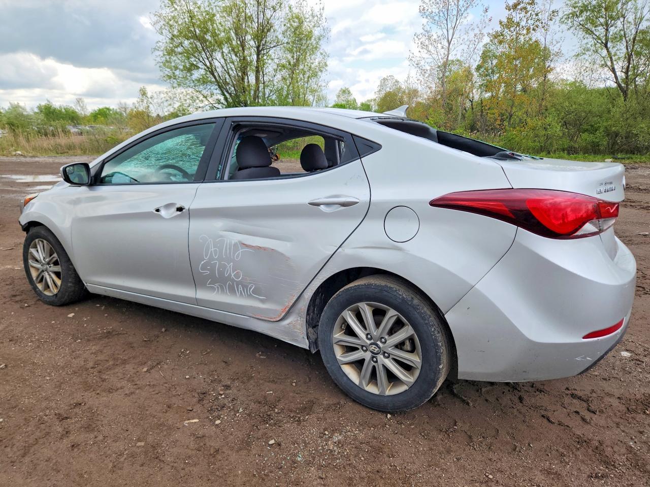 2015 Hyundai Elantra Se - Image 3