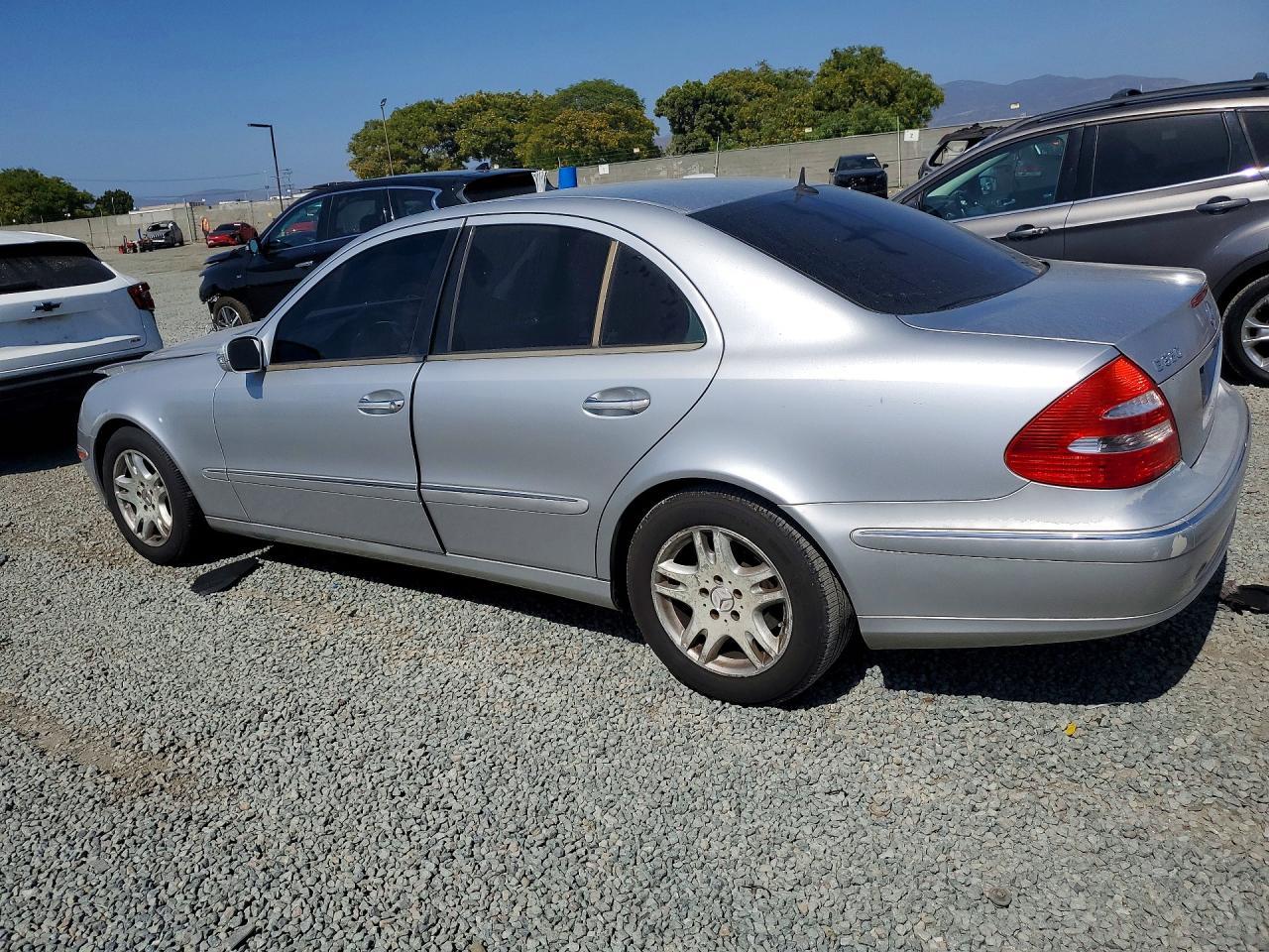 2003 Mercedes-Benz E-Class E320 - Фото 2
