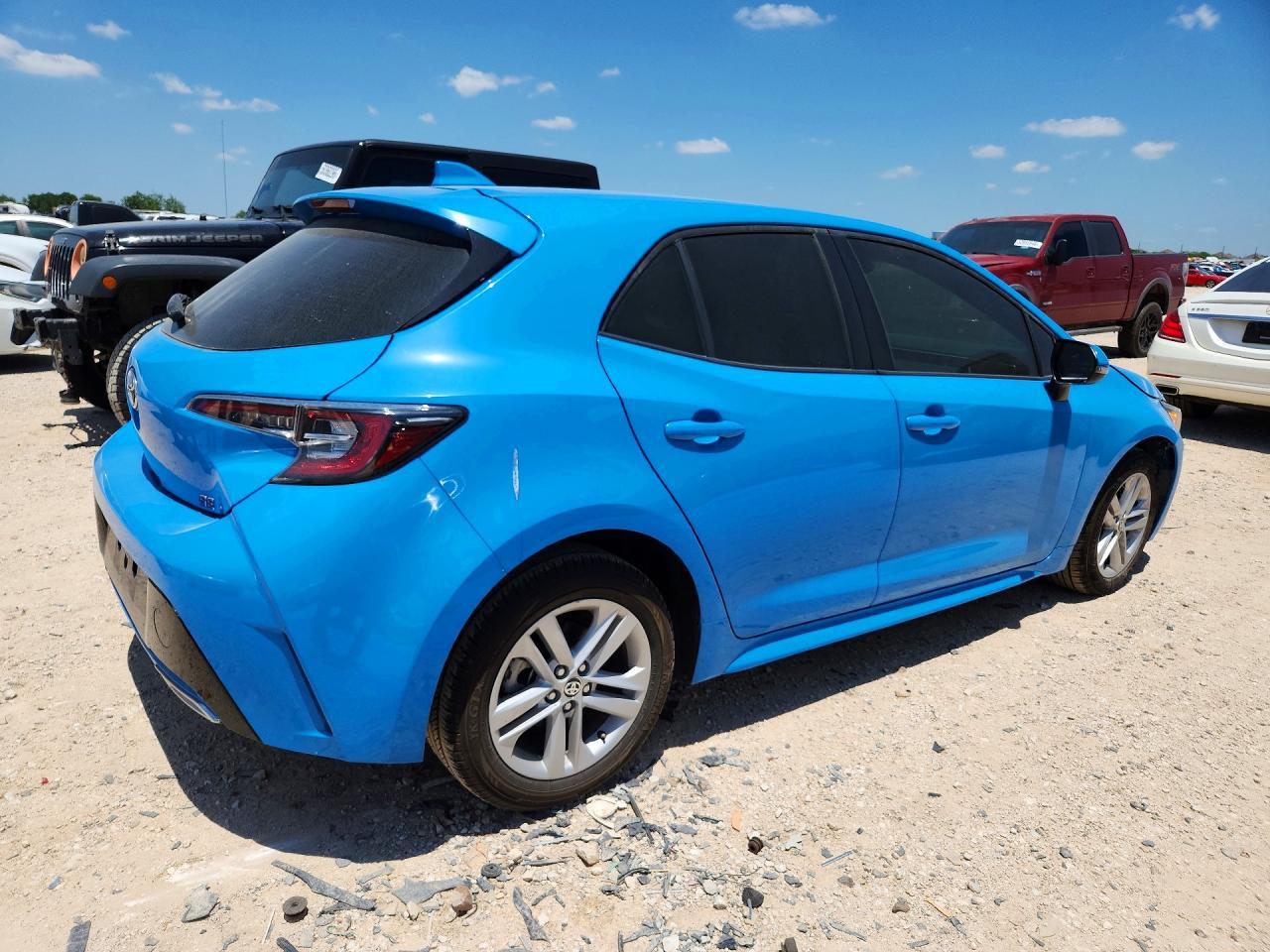 2022 Toyota Corolla Hatchback Se - Фото 3