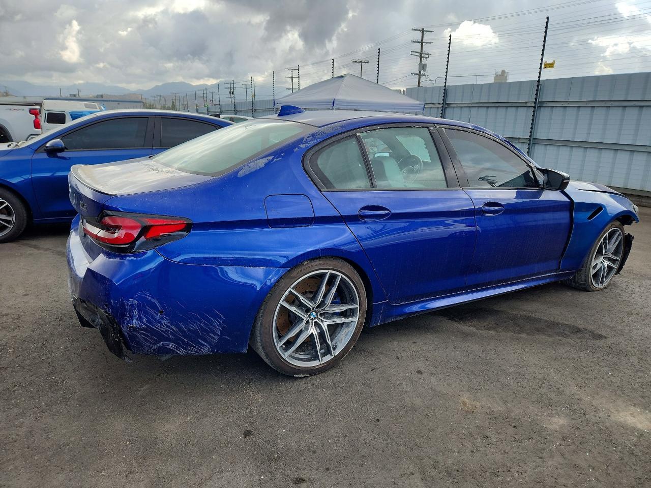 2022 BMW M5 - Image 3