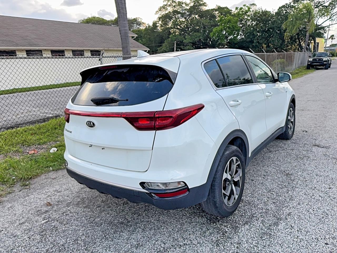 2020 Kia Sportage Lx - Фото 4