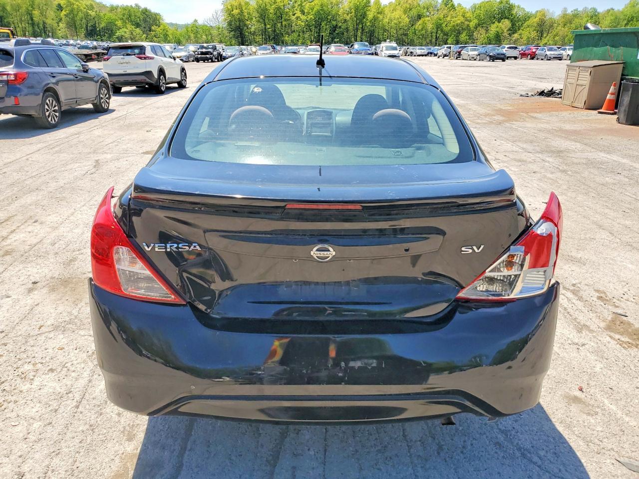 2019 Nissan Versa Sv - Image 6