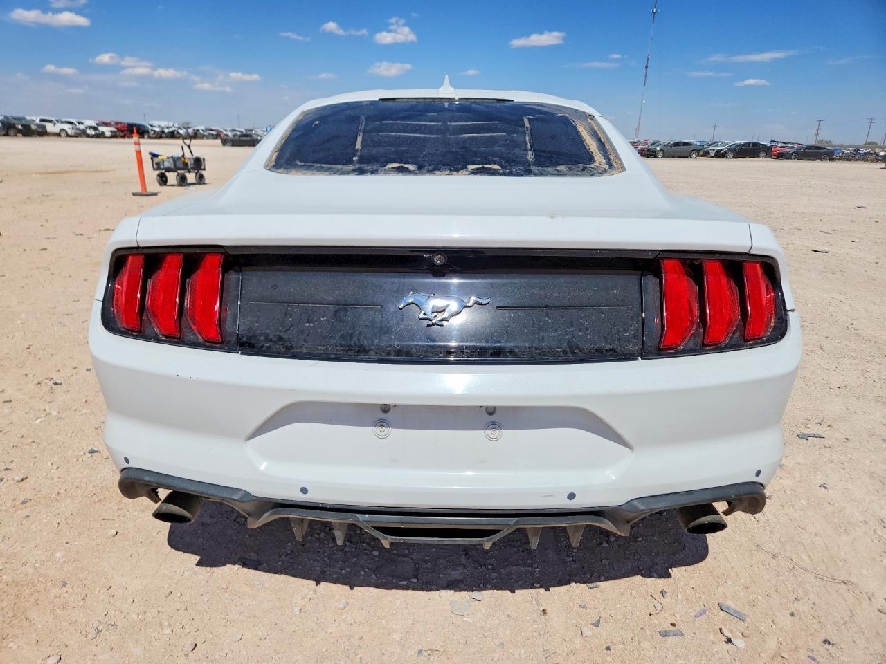 2022 Ford Mustang - Image 6