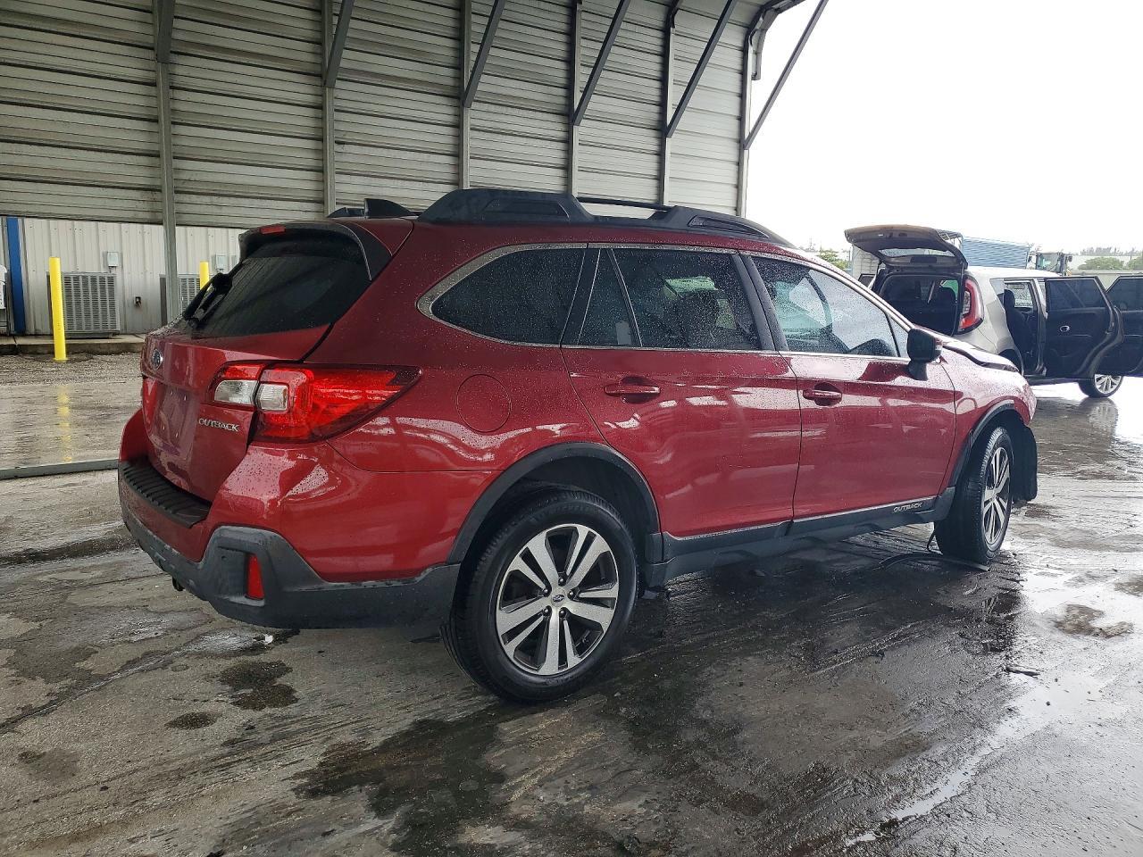 2018 Subaru Outback 2.5I Limited - Image 3