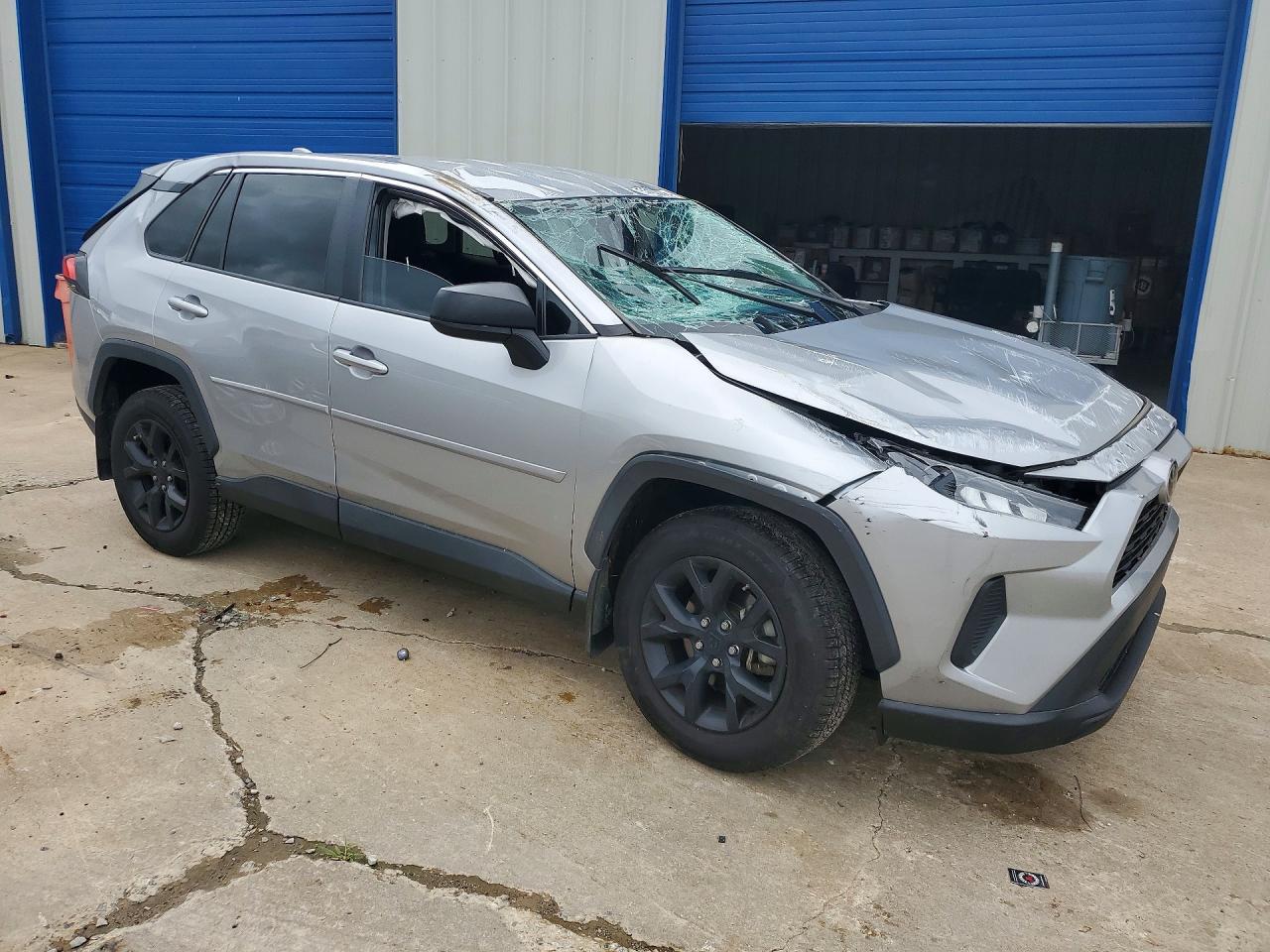 2022 Toyota Rav4 Le - Фото 4