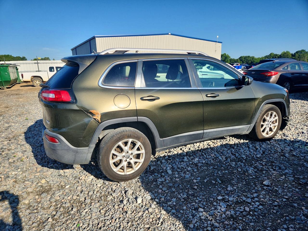 2015 Jeep Cherokee Latitude - Image 3