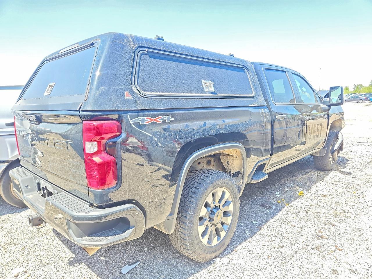 2022 Chevrolet Silverado K2500 Custom - Фото 3