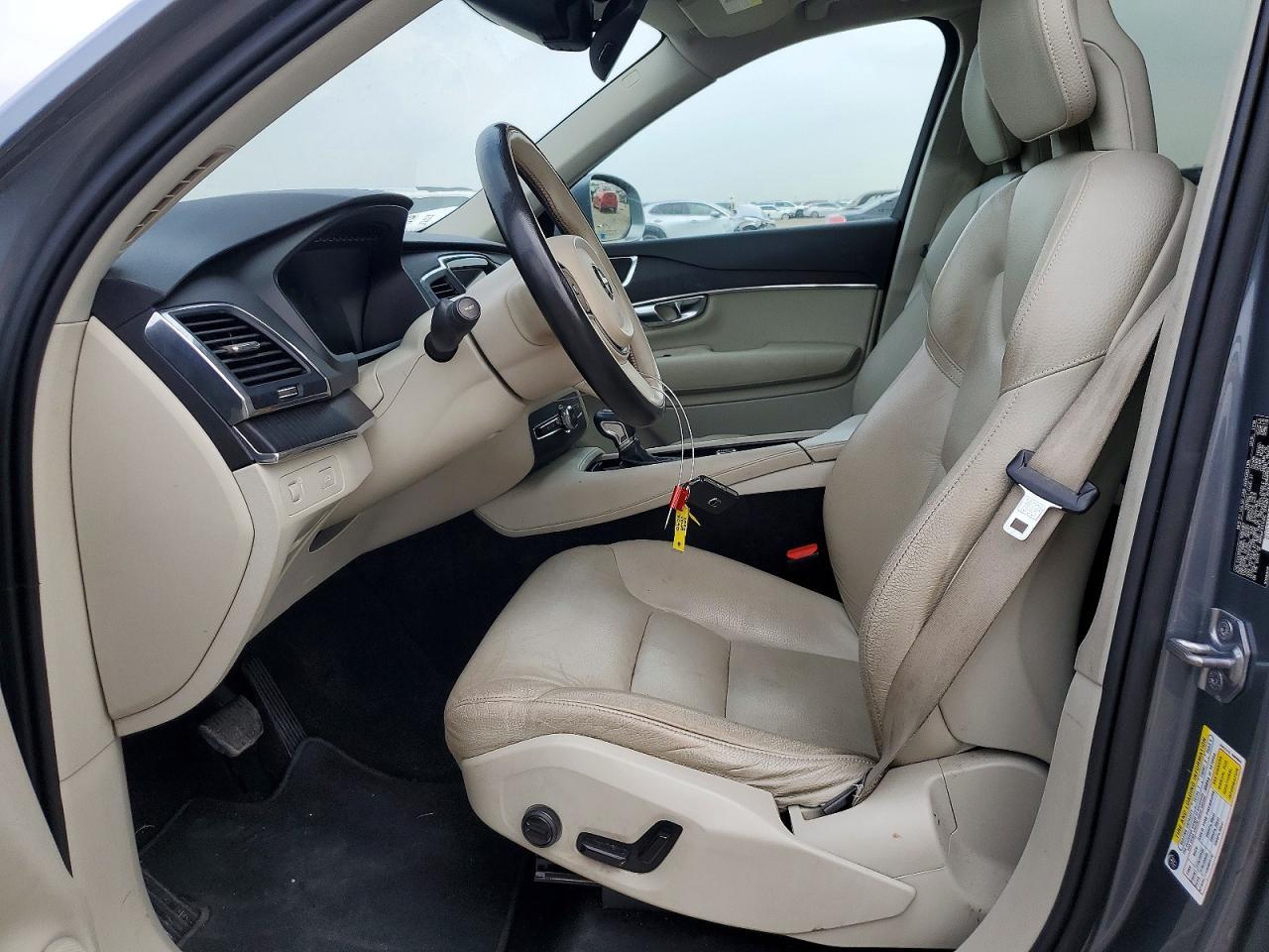 2020 Volvo Xc90 T5 Momentum - Image 7