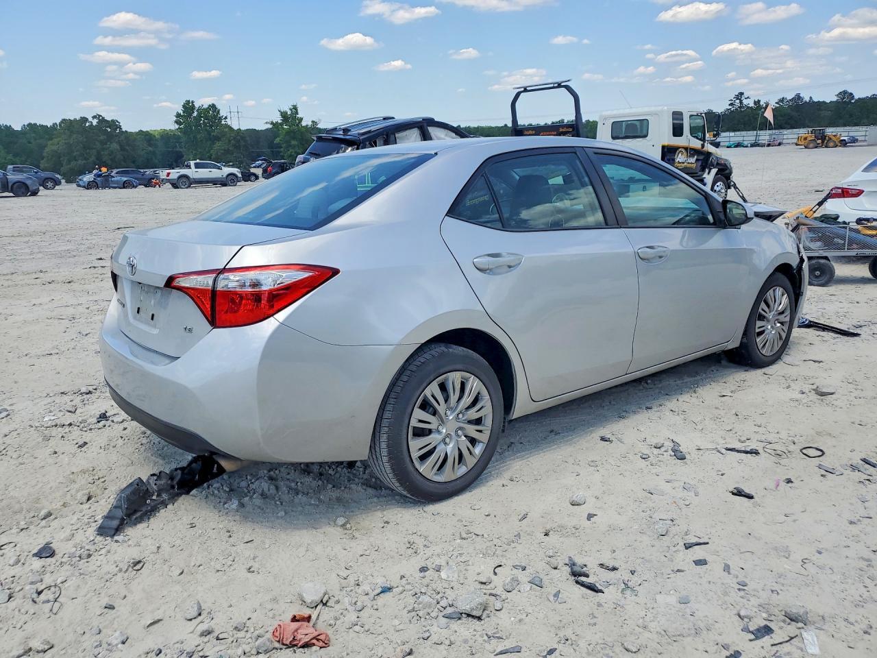 2016 Toyota Corolla Le - Image 3