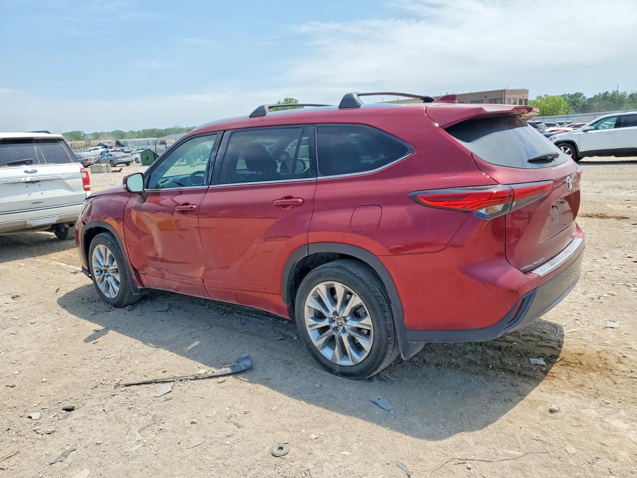 2021 Toyota Highlander Limited - Фото 2