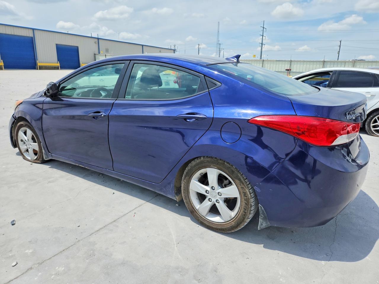 2013 Hyundai Elantra Gls - Фото 2